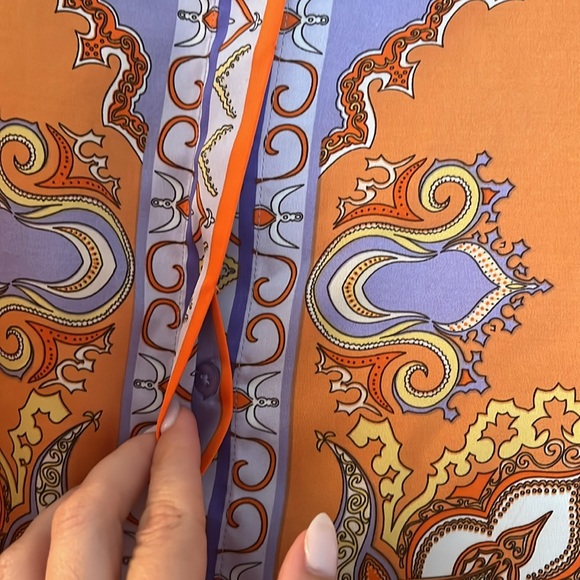 Multicolor scarf print silky blouse - Picture 3 of 8